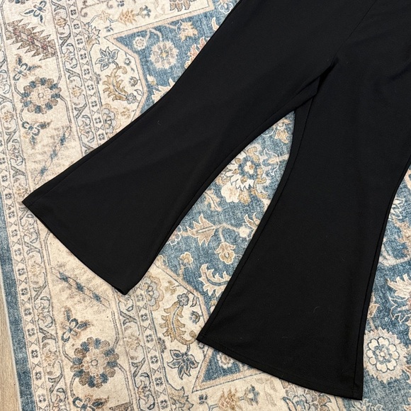 SHEIN Curve 4XL Black Flared Pants - Picture 2 of 11